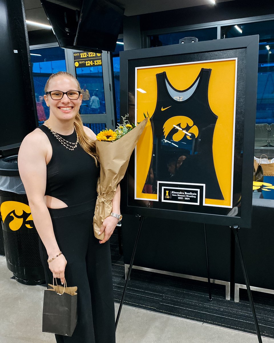 Iowa Women's Wrestling tweet media