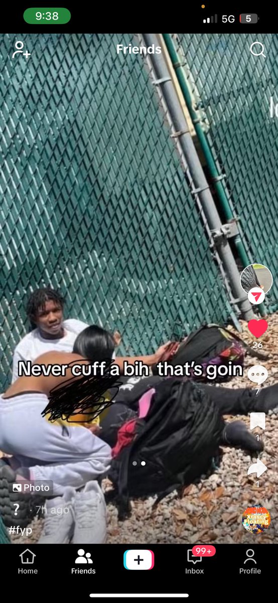 thai 👩‍❤️‍💋‍👩 tweet media