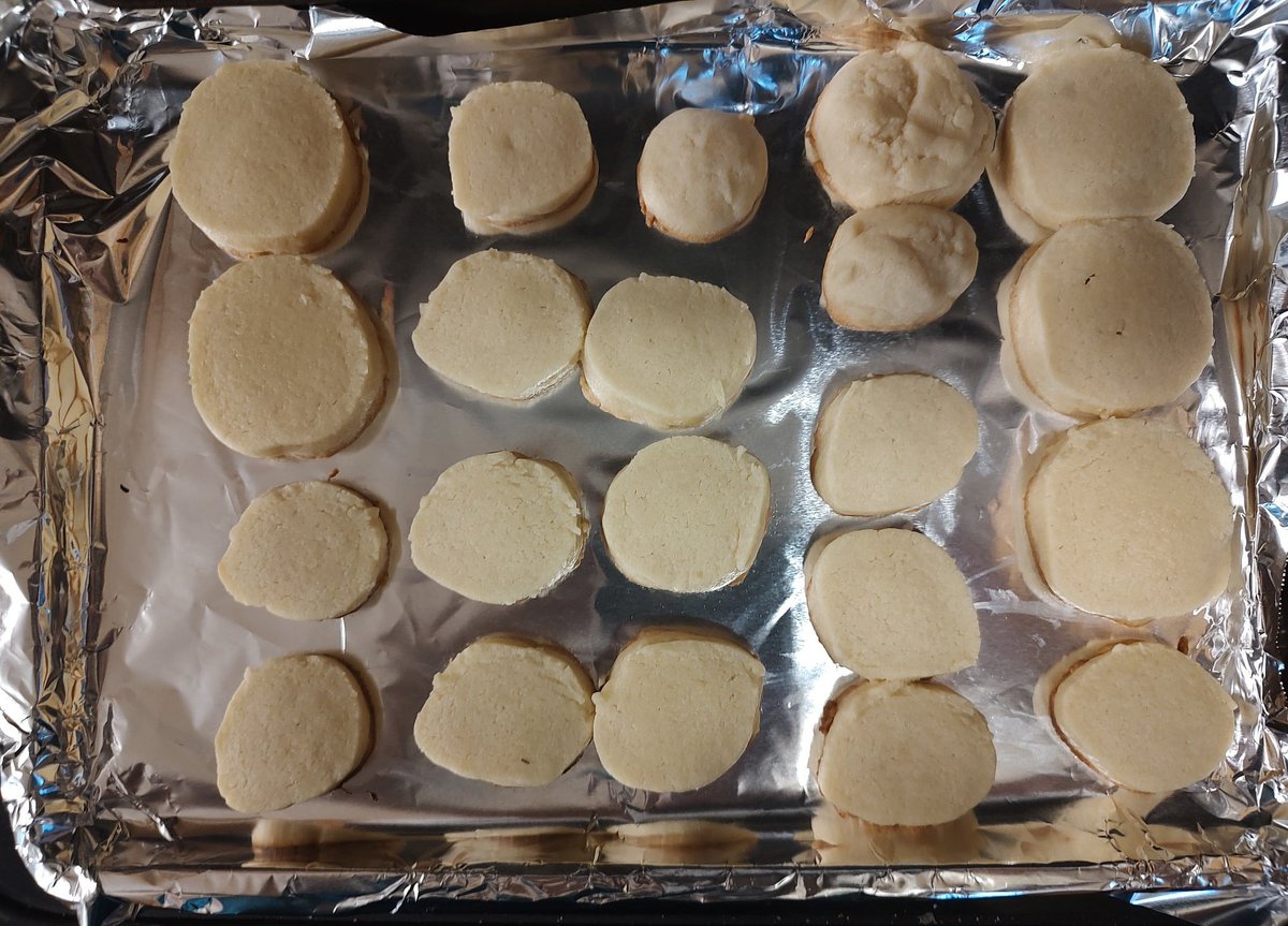 Butter cookies (Last baking post today, I promise.)