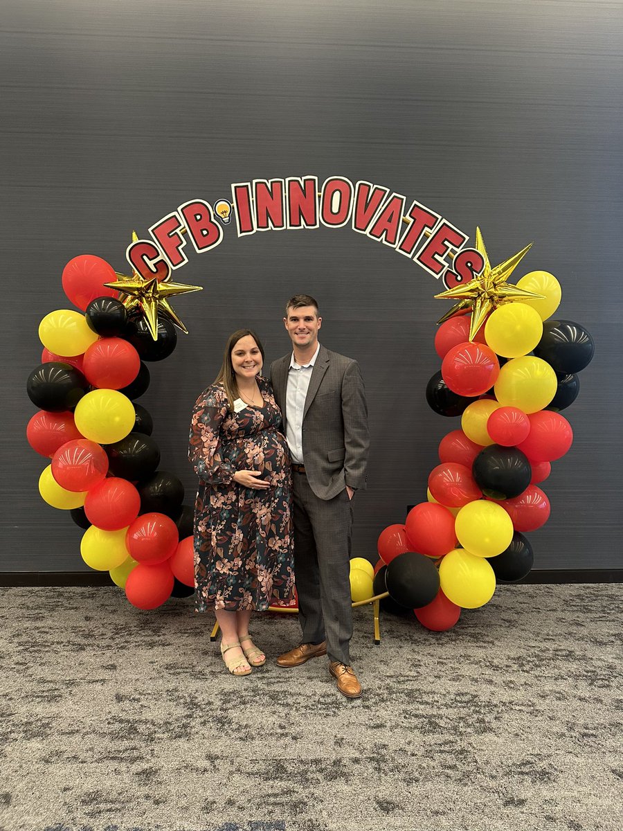Shelton_Reads's tweet photo. Such fun celebrating a year of learning at the Innovation Academy Celebration! It’s great to come together and reflect on what we’ve accomplished this year!💡🎉 @CFBDLS #CFBInnovates #InnovationAcademy https://t.co/a6aQ6QII0X