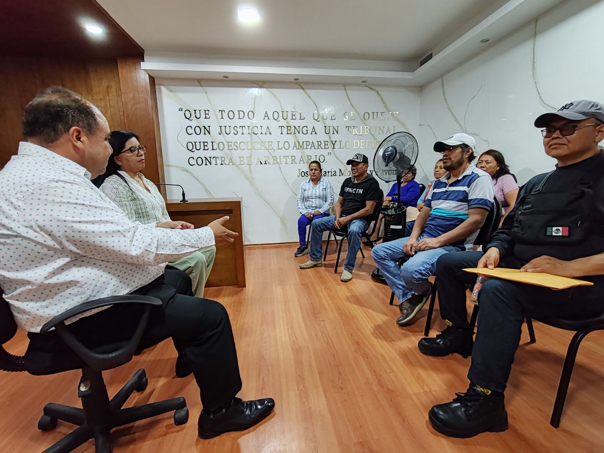 Hoy el Magistrado Presidente del Tribunal Electoral de Tlaxcala, @MiguelNvX, se reunió con integrantes de la comunidad de San Felipe Cuauhtenco, del municipio de Contla de Juan Cuamatzi, con quienes platicó sobre el trabajo de la autoridad jurisdiccional con la población indígena