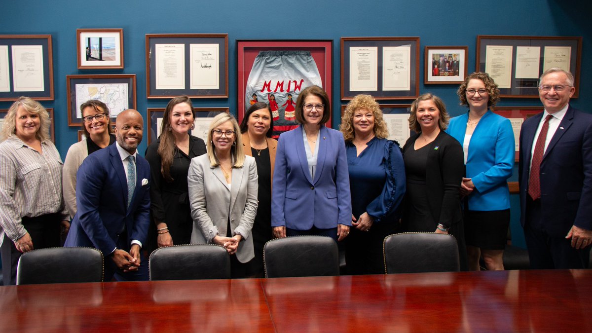 Too many families are facing homelessness because of the housing crisis impacting our communities. Today, I met with the @usmayors Task Force on Homelessness to discuss how we can deliver housing and supportive services for Nevadans struggling to find a safe and affordable home.