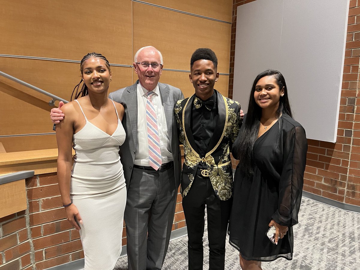 Big time at the ⁦@ABSSPublic⁩ Celebration of Excellence tonight! Enjoyed meeting Jennifer Generoux, class of 2022, Shawn Means, 2026 and Sanyah Carter, 2024. Impressive young people.