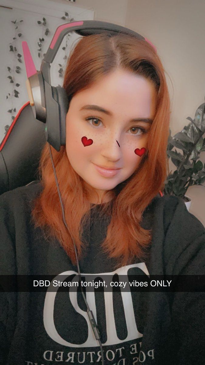 #DeadbyDaylight baby Nic Cage! Setting up DBD and relearning the controls lmao