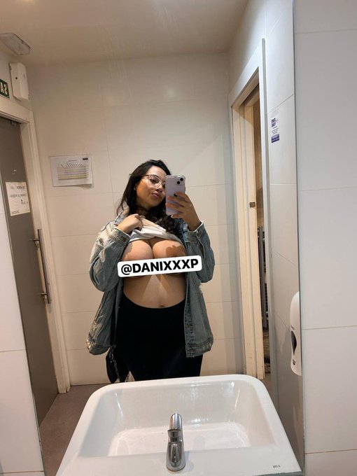 SUBSCRIBE!!!!  https://t.co/QrWbVQhNZL https://t.co/WBgrYjGoQe