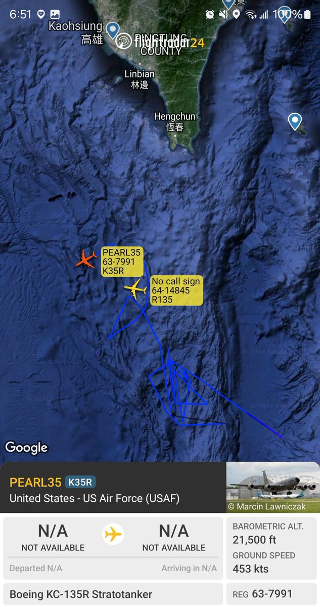 USAF RC-135V Rivet Joint 64-14845 #AE01C7 operating over the Luzon Strait with KC-135R 63-7991 #AE04EC as PEARL35 refueling. @JuliaHugoRachel