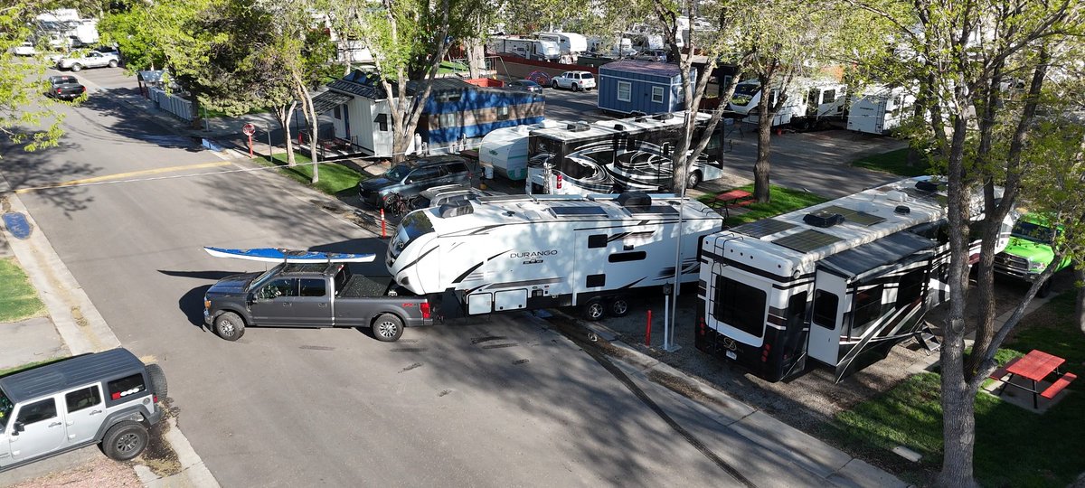 We pulled out of Salt Lake City today a day early, to stay ahead of 5 straight days of snow showers across Wyoming. That's the kind of #GrandAdventure we didn't need.
YouTube.com/GrandAdventure

#RV #travel #camping #rvlife #rvliving #rvlifestyle #gottastayflexible