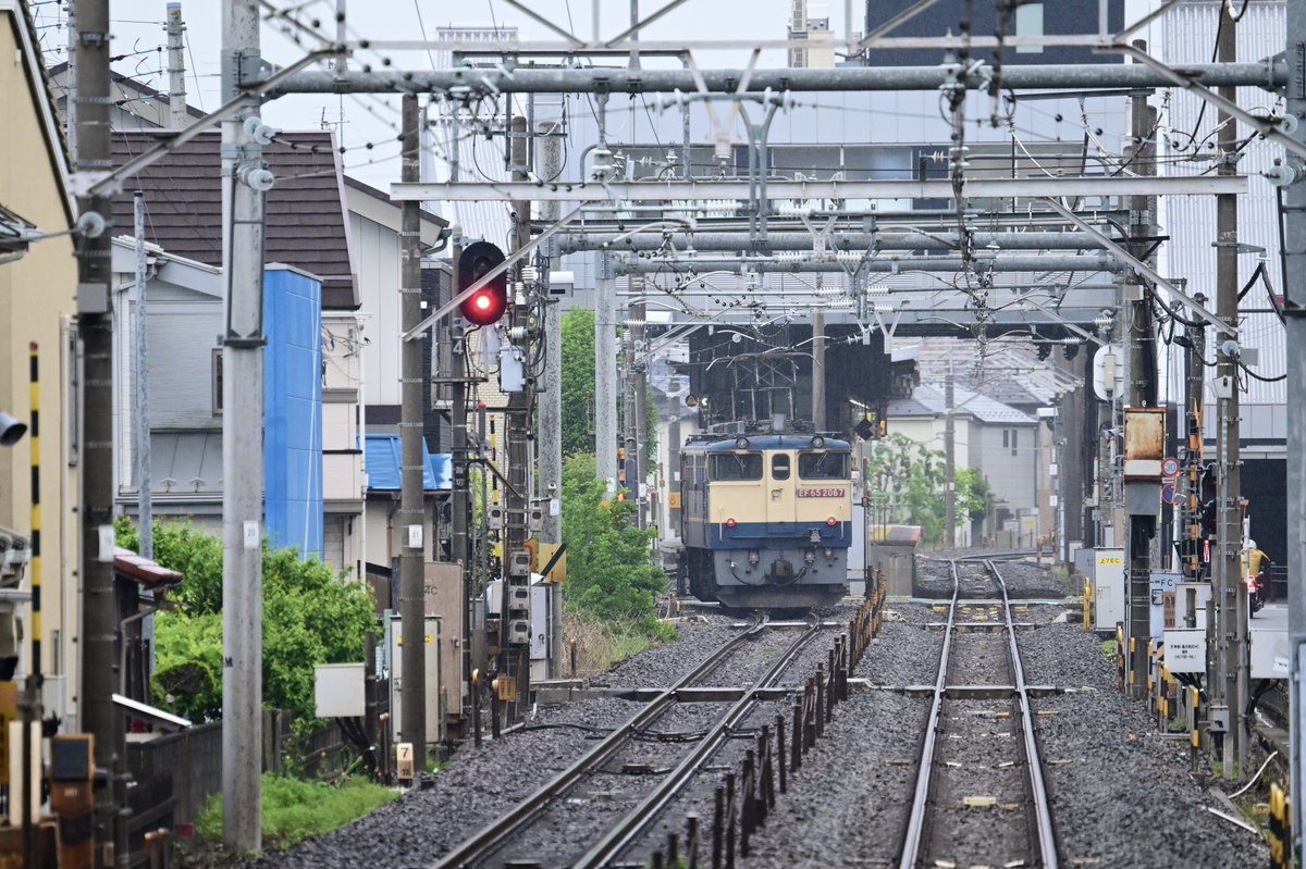 単8597レ米タン拝島　EF652067 2024/05/01 ☔️10:33 南武線 谷保〜矢川