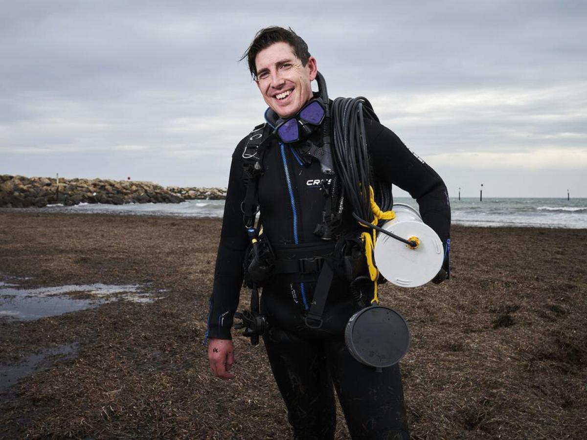 Big congrats to @dominicmcafee6 for winning the 2023 @JAppliedEcology Southwood Prize as lead author on his paper on soundscape enrichment and oyster reef restoration! Well deserved Dom! 🏆👏 👉 blogs.adelaide.edu.au/environment/20… @UofA_SET @UniofAdelaide