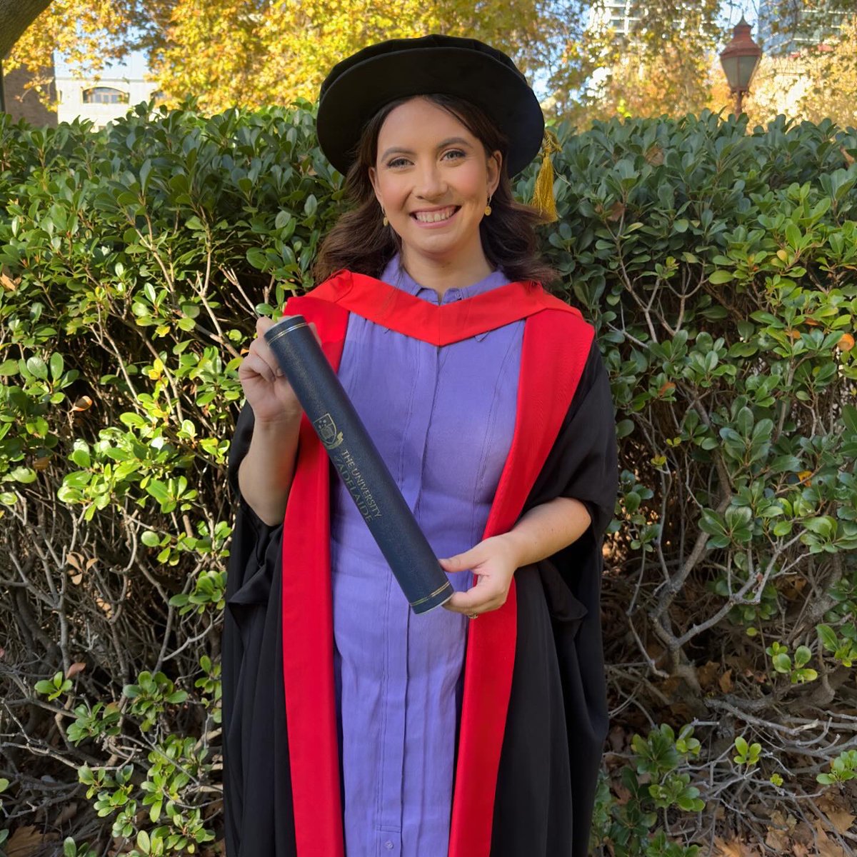 Finally closing the chapter on #PhD & student life @UniofAdelaide 👩🏻‍🎓🍾 I’m grateful for the lessons & friendships I’ve gained over the last 8 years and excited to now do my part supporting the next generation of researchers as an Adjunct Fellow with @AdelaideSPH 😊