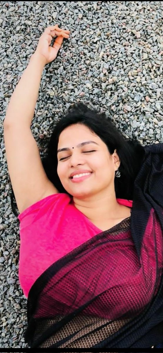 Aachaarya2's tweet photo. Unexpected from #Chitralekha.. Hot figure abba.. #GoodMorningTwitterWorld https://t.co/Hc3g9Ez0LJ