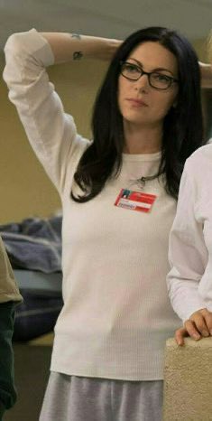 Sapphicaters's tweet photo. Alex Vause, Orange Is The New Black 🍊 https://t.co/nvnQZwVXOa