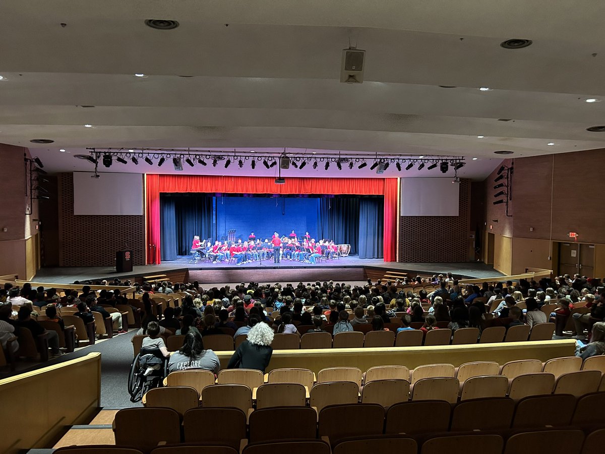 BluffsMSBand's tweet photo. ๐ผ @scbpubschools 4th & 5th graders were a GREAT audience for the 8th @BluffsMSBand โBe Part of the Bandโ Recruiting Concert today! #JoinBand ๐พ๐ถ๐บ https://t.co/atjLZpI7uf