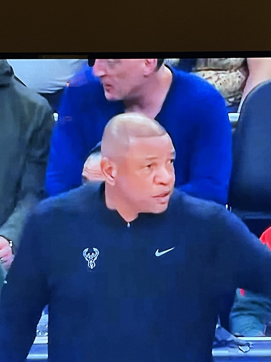 MikeSchiele's tweet photo. Doc Rivers has always had the most perfect hairline and bald. How???🧐🤷🏾‍♂️ https://t.co/93gR0a6Elb