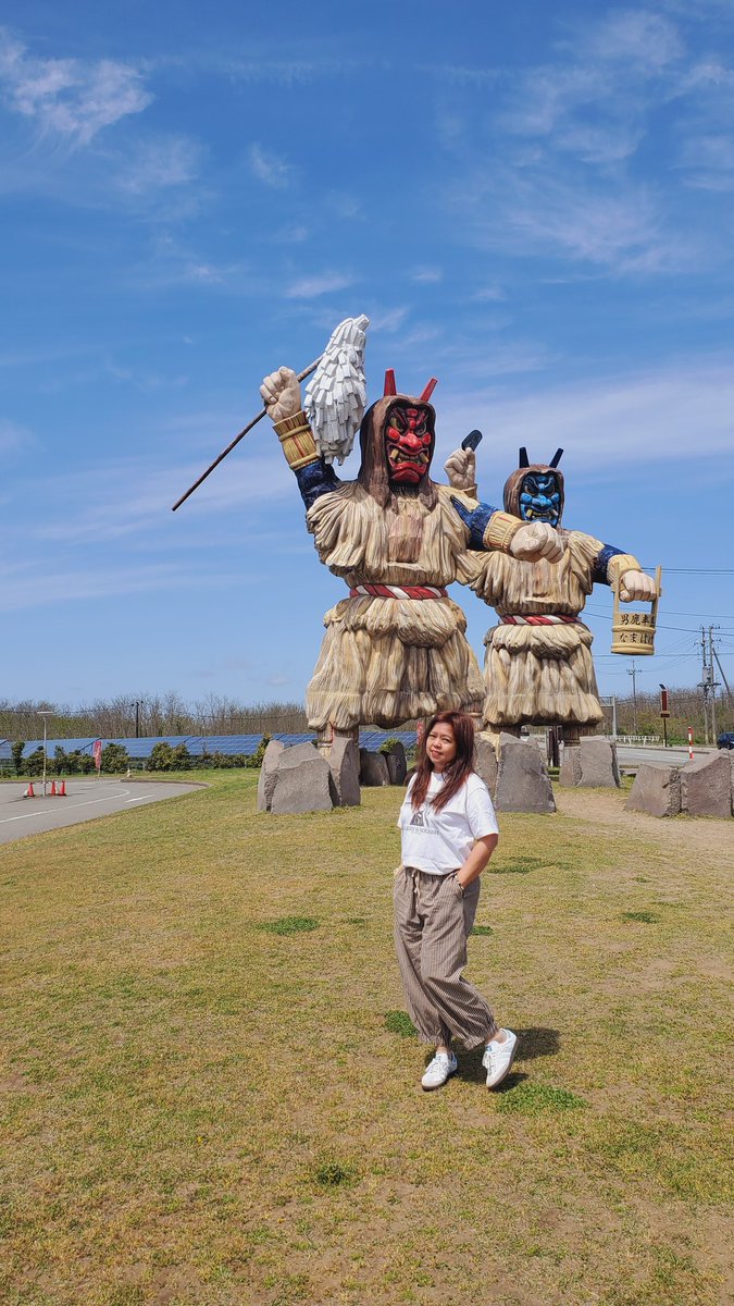 azir0619's tweet photo. The Big Namahage Statue https://t.co/GfXBxOzknj