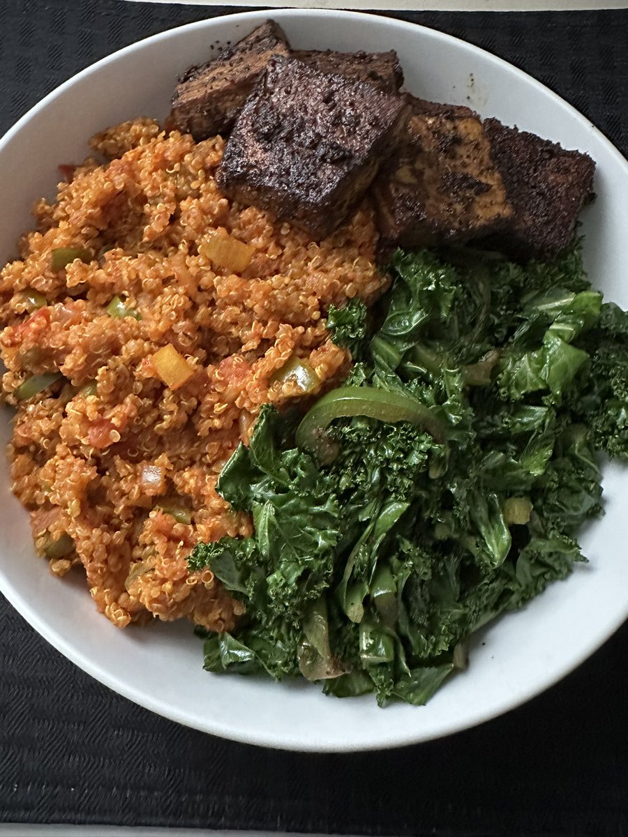 @plantbasedvibes Quinoa, kale and tofu