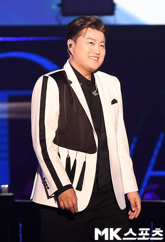 김호중 광주 아레나투어 인증 함께 가줄래 당연히 함께 가죠