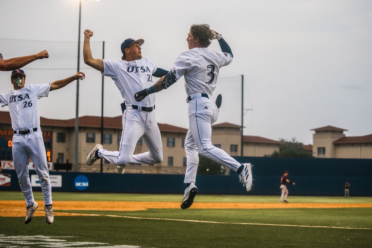 Home Field Advantage. 

@UTSABSB takes down Texas State in front of a packed house at Roadrunner Field. 

#BirdsUp 🤙 | #LetsGo210