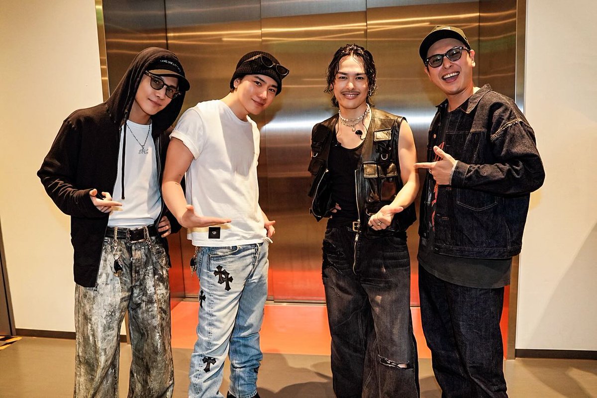 Omi, Kenjiro and Gun-chan went to watch Ryuji's live yesterday📷 #JSBIII #3jsb #SandaimeJSOULBROTHERS #三代目JSOULBROTHERS