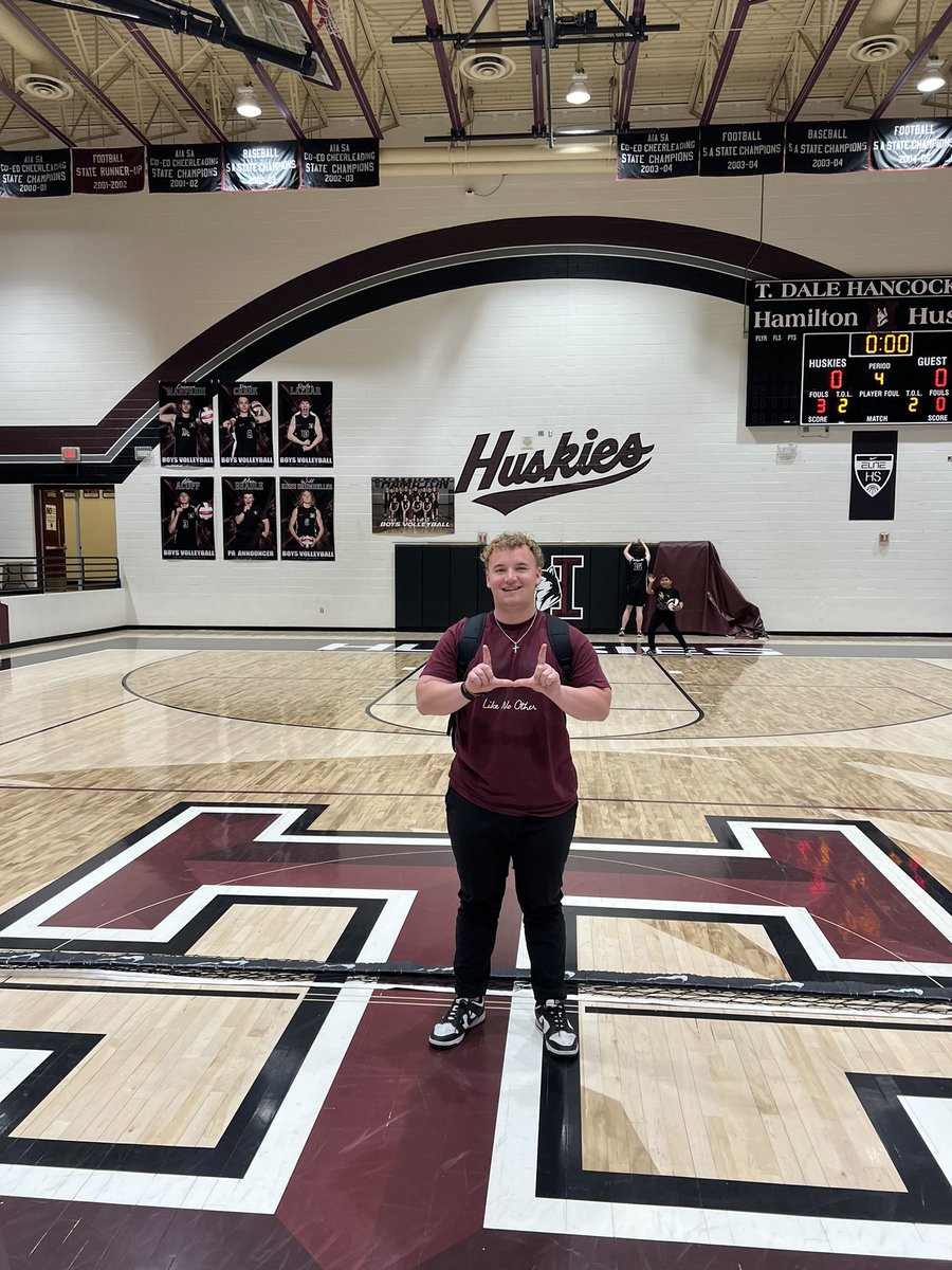 Thank you Hamilton High School ❤️🐺

I’m extremely blessed to have been able to work my dream job, and I will always remember my 3 years getting to be the “The Voice of Hamilton High School”. 

Very Excited for what’s next in the upcoming chapter of my life! 🔱⬆️

🐺⬇️♾️❤️
