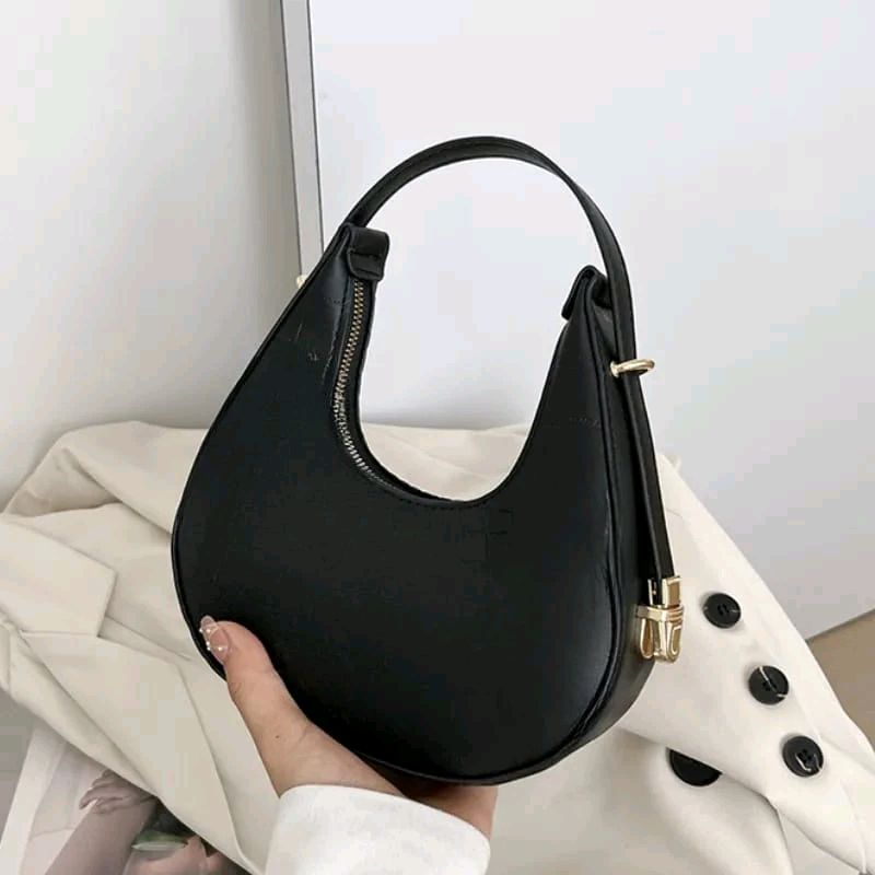 Megasitta8's tweet photo. Cek Tas Wanita Slingbag Tas Underarm Bag Shoulder Bag dengan harga Rp30.000. Dapatkan di Shopee sekarang! https://t.co/DlfHct590m

#zonajajan #zonauang #bags https://t.co/NTK3g6CMIl