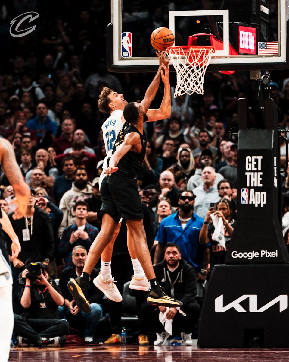 karnsies817's tweet photo. With the season on the line. 

Without Jarrett Allen. 

ALL HEART

CAVS WIN https://t.co/Bsr3DaI4KN