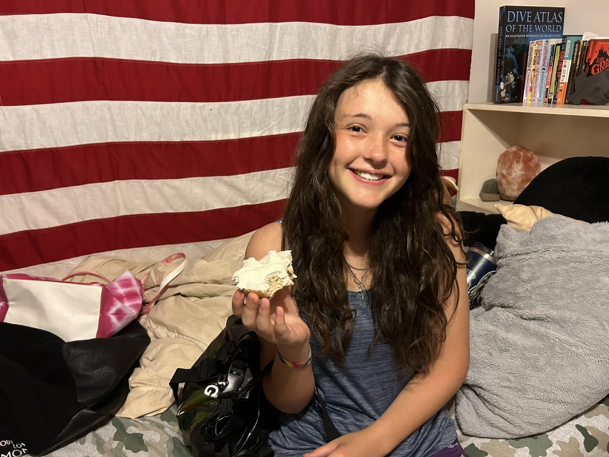 MathFour's tweet image. My sweet 6th generation Texan @KateCrowder enjoyed her @EssABagel that I brought home to her!