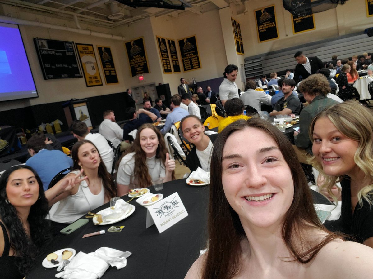 It took me 24 hours to realize this but apparently someone took my phone while I was walking around talking to people at the Golden Knights Awards Banquet last night & decided to take a few pics. My $ is on Cat! Thanks for the 7 or 8 pics of the team & individual players! 🤕🤣🏀