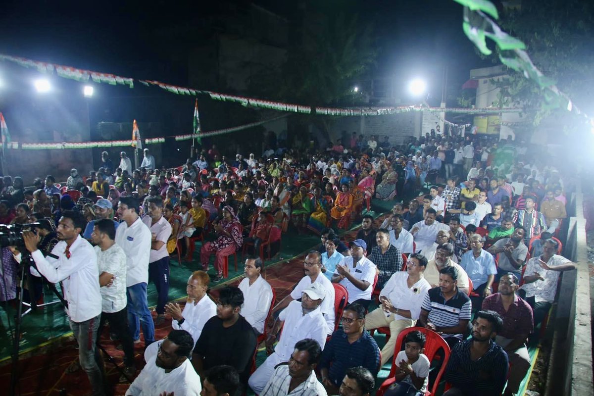 Barabati Cuttack Candidate @sofiafirdous1 took a meeting of Congress workers in Ward No 26.

The blessings candidate is receiving during campaign, it has been decided that the Congress party is winning with an overwhelming majority.