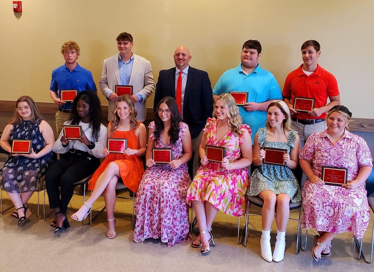 Senior Scholar Awards Night presented by Winn Parish School Board. All four years of high school with a 3.5 or above GPA 🎓