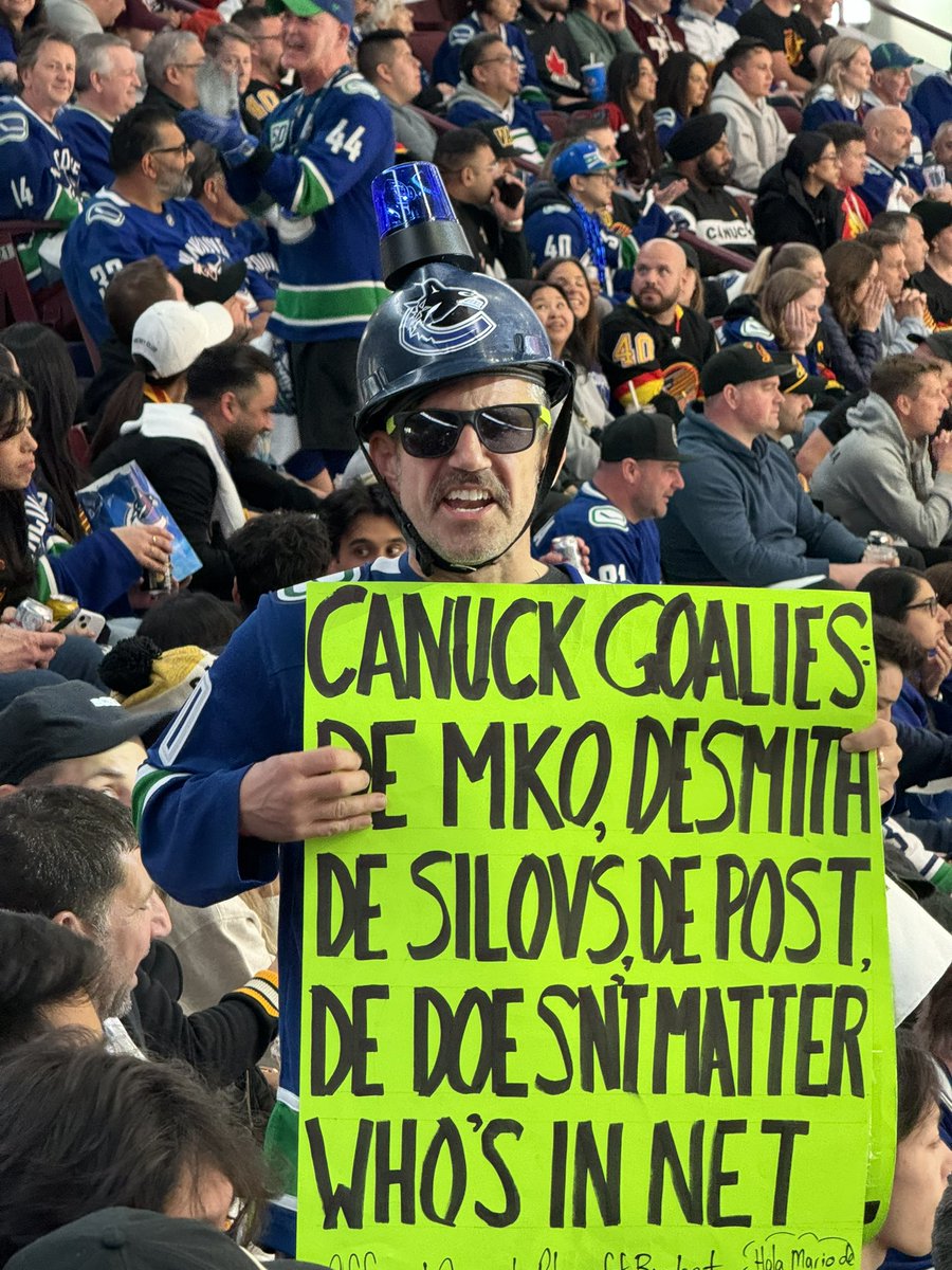 jlenn94's tweet photo. #canucks https://t.co/SnOyyzGEg7