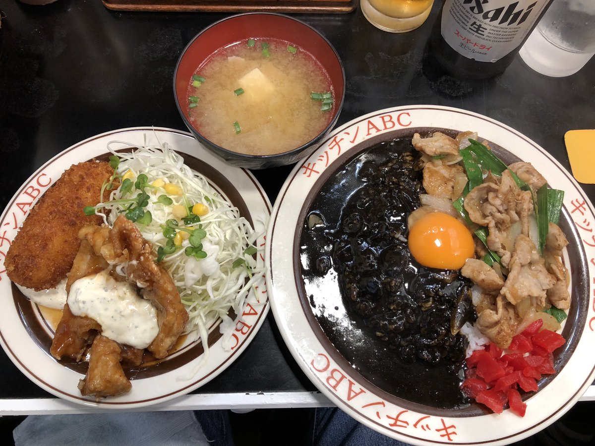 キッチンABC＠池袋(西口)

オリエンタルライス＆黒カレー
＋チキン南蛮タルタル
カニクリームコロッケ🦀(単品) 
ビール🍺