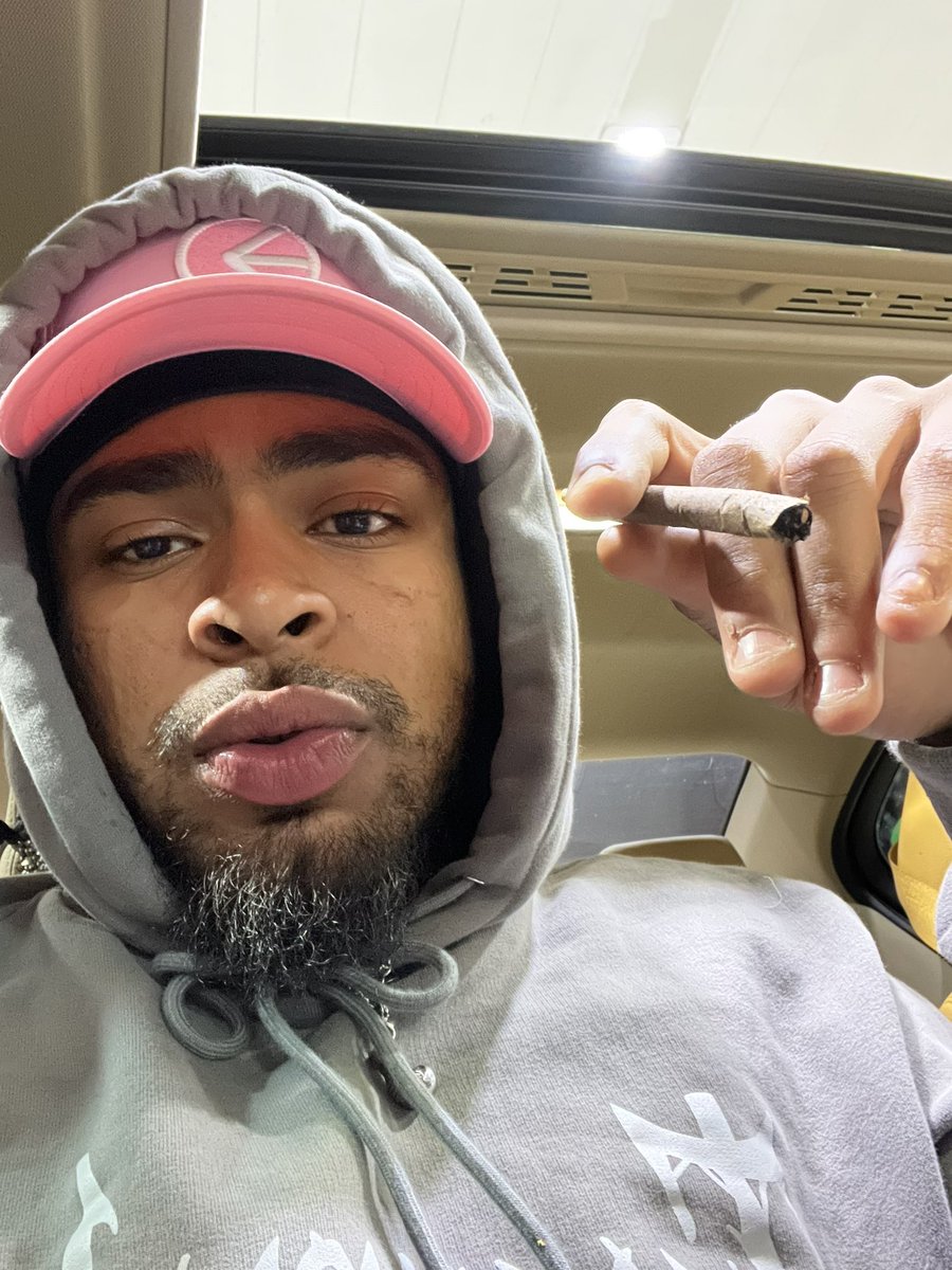 datboyvick26's tweet photo. X ain see Em https://t.co/Y3fNaxxTLd