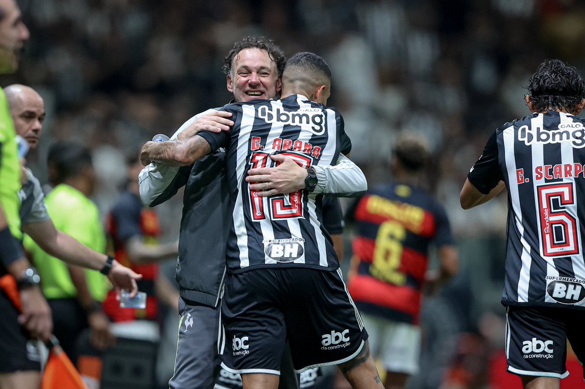 100% MILITIZADO! Outra grande partida do Galo! Time bem encaixado, pressionando saida de bola, e com toques rápidos chegando ao ataque. Como dá gosto ver este time jogar! 📸 Pedro Souza