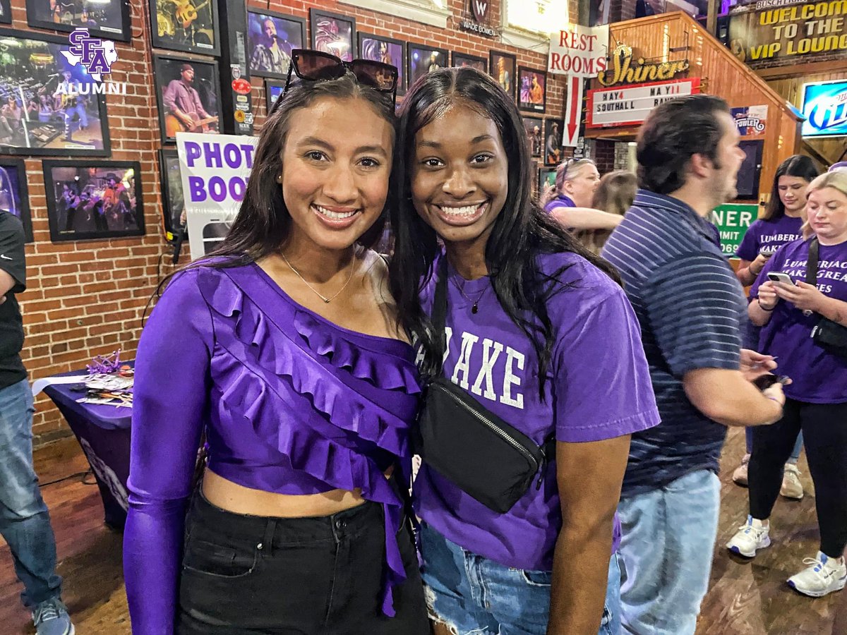 WOW! It was a record breaking crowd for our Senior Send-Off at Banita Creek Hall tonight! BIG thanks to you, Seniors! We enjoyed seeing all of you and congrats on your accomplishment. Big thanks to Kevin White and the @BanitaCrkHall staff for their hospitality. #AxeEm