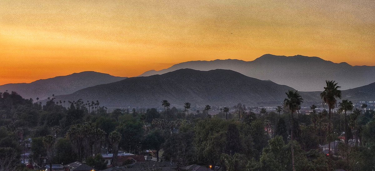 RunningCardinal's tweet image. Beautiful evening in Riverside, CA. Looking forward to engaging conversations and discussion at #ASIC2024 this week. 
@UCDavisAQRC