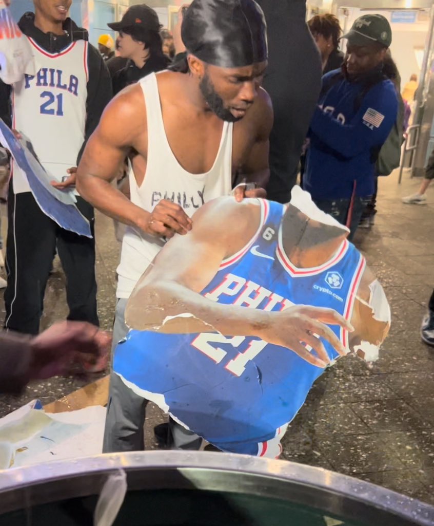 Angry Knicks Fans DESTROY Cardboard Cut-out Of Joel Embiid after loss to 76ers in Game 5 😳😬