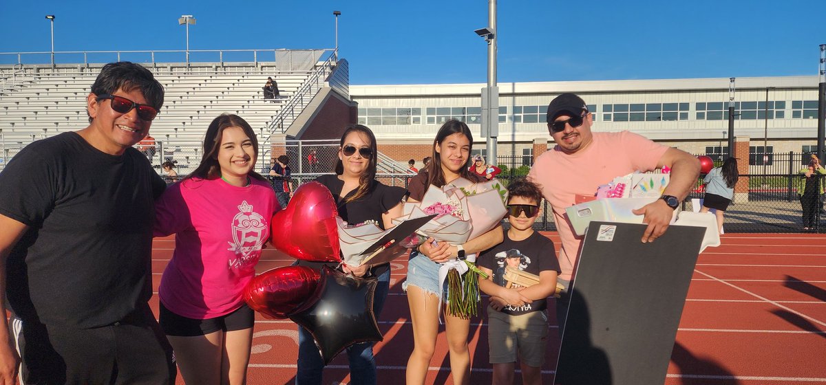 Most wonderful people in the world say what, What? Guess what! Lady Tomcat Freshman Soccer do it again! Whats the score, yea 3-2 vs conference rival Streamwood. What! #TomcatPride congrats Seniors!