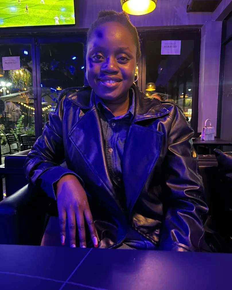 leemadzvamuse's tweet image. 4/12.  ...she shall not fail ! 
Psalms 46v5 ! ❤️