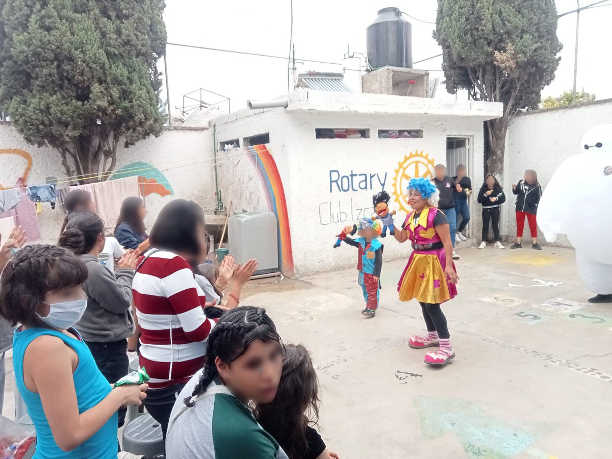 La #SSEdoméx como parte del programa 'Vigilante Voluntario' entregó 🎁 juguetes en la casa hogar' Grupo Norte' en #CuautitlánIzcalli, con motivo de la celebración 🎉 del Día del Niño y la Niña. 🧸