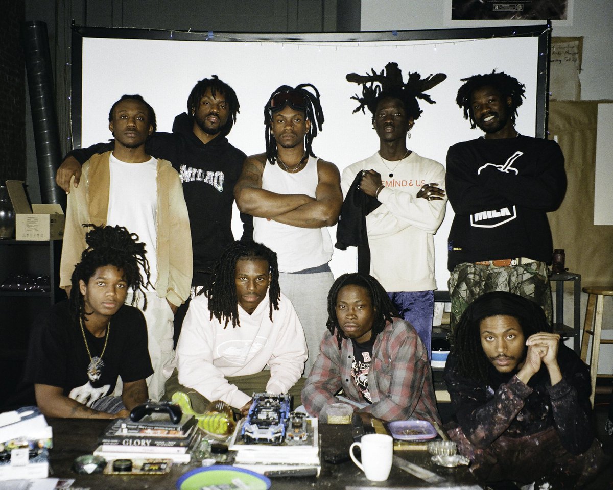 taiyegodbody's tweet photo. Give it time and this photo gonna mean something. This is the renaissance. https://t.co/CLpTK9ZnGe