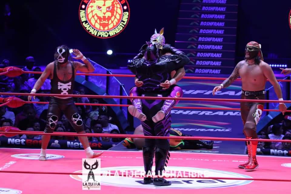 Triunfo técnico para todos los pekes del #CMLL, el campeón de los pekes #Neón triunfa junto con #Esfinge y #Volcano derrotando a la tercia ruda de #ZandokanJr, #Kraneo y #Difunto en el #MartesDeArenaMexico ...
#latijeraluchalibre