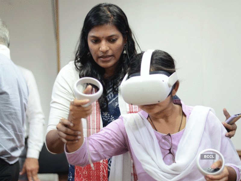 Lok Sabha election: Experience trial voting through virtual reality in Kamrup election district @ETPolitics economictimes.indiatimes.com/news/elections… Download Economic Times App to stay updated with Business News - etapp.onelink.me/tOvY/135dde21