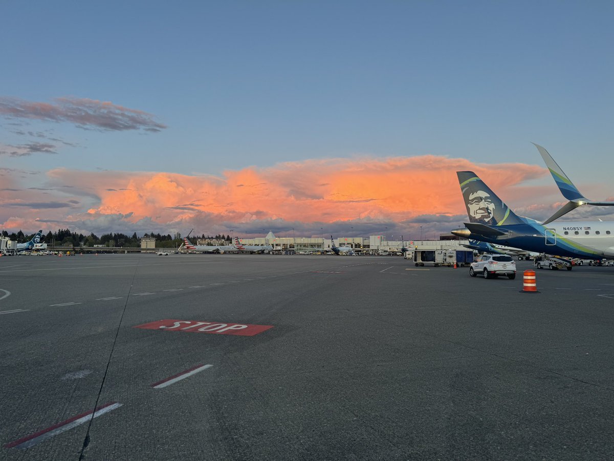 Looking East from down on the tarmac. #AlaskaAirlines #SeaTac #PNW #iLoveMyJob @komonews @ShannonODKOMO