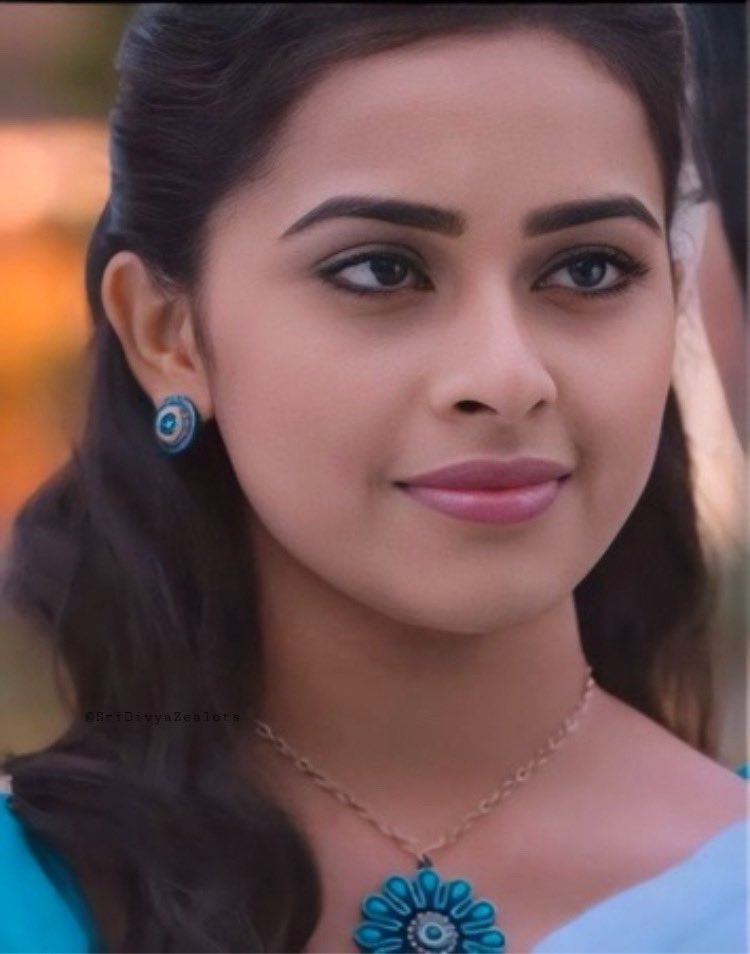 B A B E 🥺🦋

#SriDivya #SDians #என்றும்ஸ்ரீதிவ்யா #QueenSriDivya #Karthi26