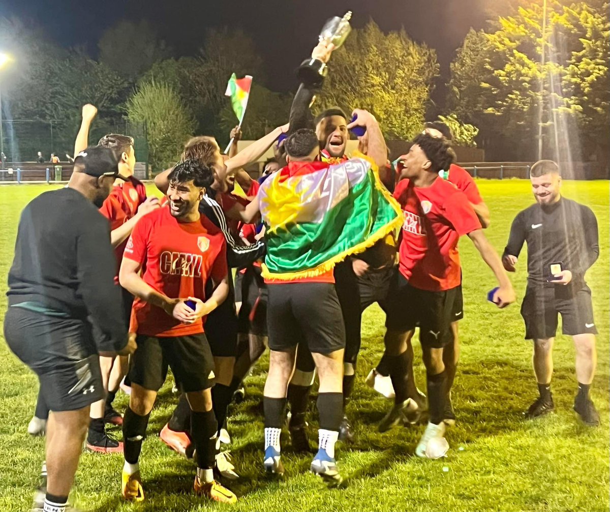 @KurdistanFc celebrate winning the @LeedsFA Sunday District Cup on penalties following a 1 - 1 draw with Original Oak FC. A good game well supported.
Photos can be viewed & purchased from studio31sportsphotography.co.uk