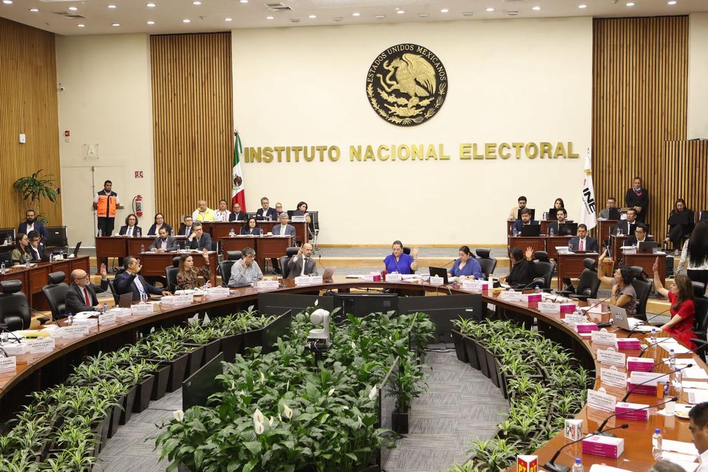 El #CG del @INEMexico aprobó los proyectos de resolución respecto a procedimientos administrativos sancionadores, oficiosos y de queja en materia de fiscalización de los partidos políticos nacionales. 
#VivamosLaDemocracia