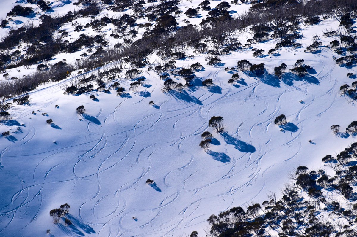 📣 PSA: Epic Australia Pass Prices rise on 29 May! Lock in unlimited laps at Hotham this season for less than the price of 5 single day lift tickets. Secure your Pass and make this winter one for the books 👉bit.ly/HothamEAP24