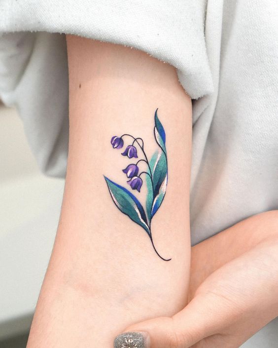 Beautiful Lily Of The Valley Tattoo Idea
.
.
rb.gy/sn1iu9

#LilyOfTheValley #TattooIdeas #FloralTattoo #InkInspiration #BotanicalArt #TattooDesigns #FlowerTattoo #NatureInk #LilyTattoo #TattooInspo