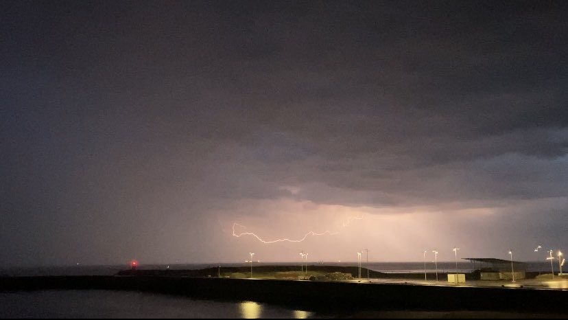 Onweer boven Scheveningen.